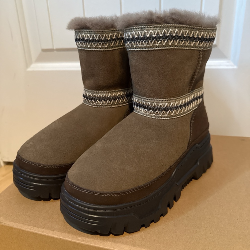 Ugg Classic Mini Trailgrazer